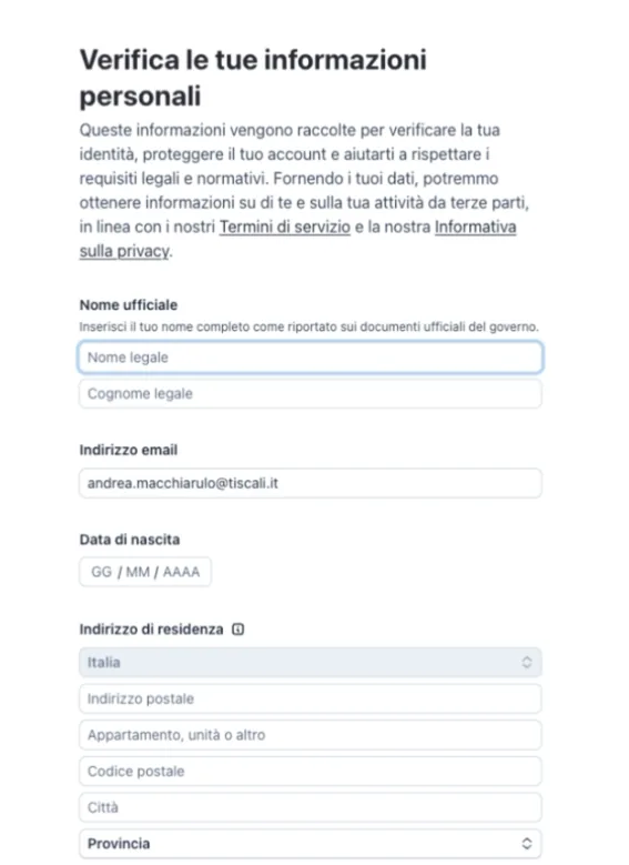Il modulo con nome ufficiale, data di nascita e indirizzo di residenza